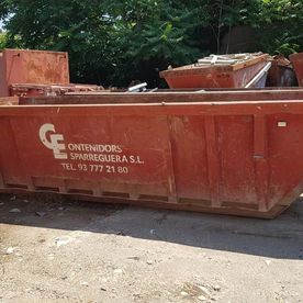 Contenidors Esparreguera transporte y gestión de residuos